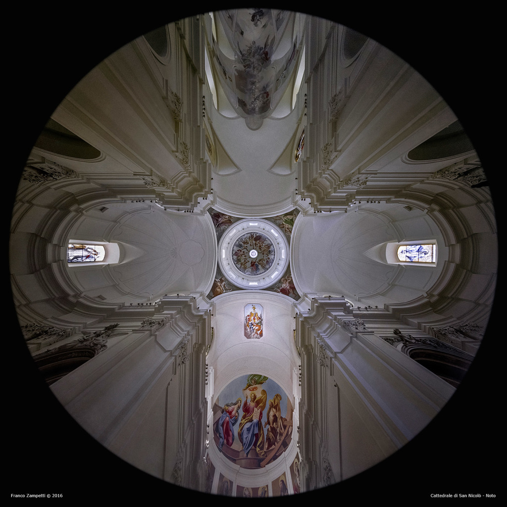 Duomo-Noto-Cupola_barnum